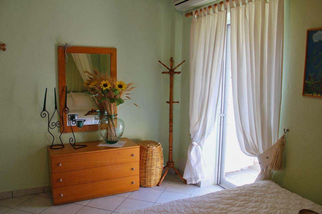 Fokais Beach Apartment Неа-Фокеа Экстерьер фото